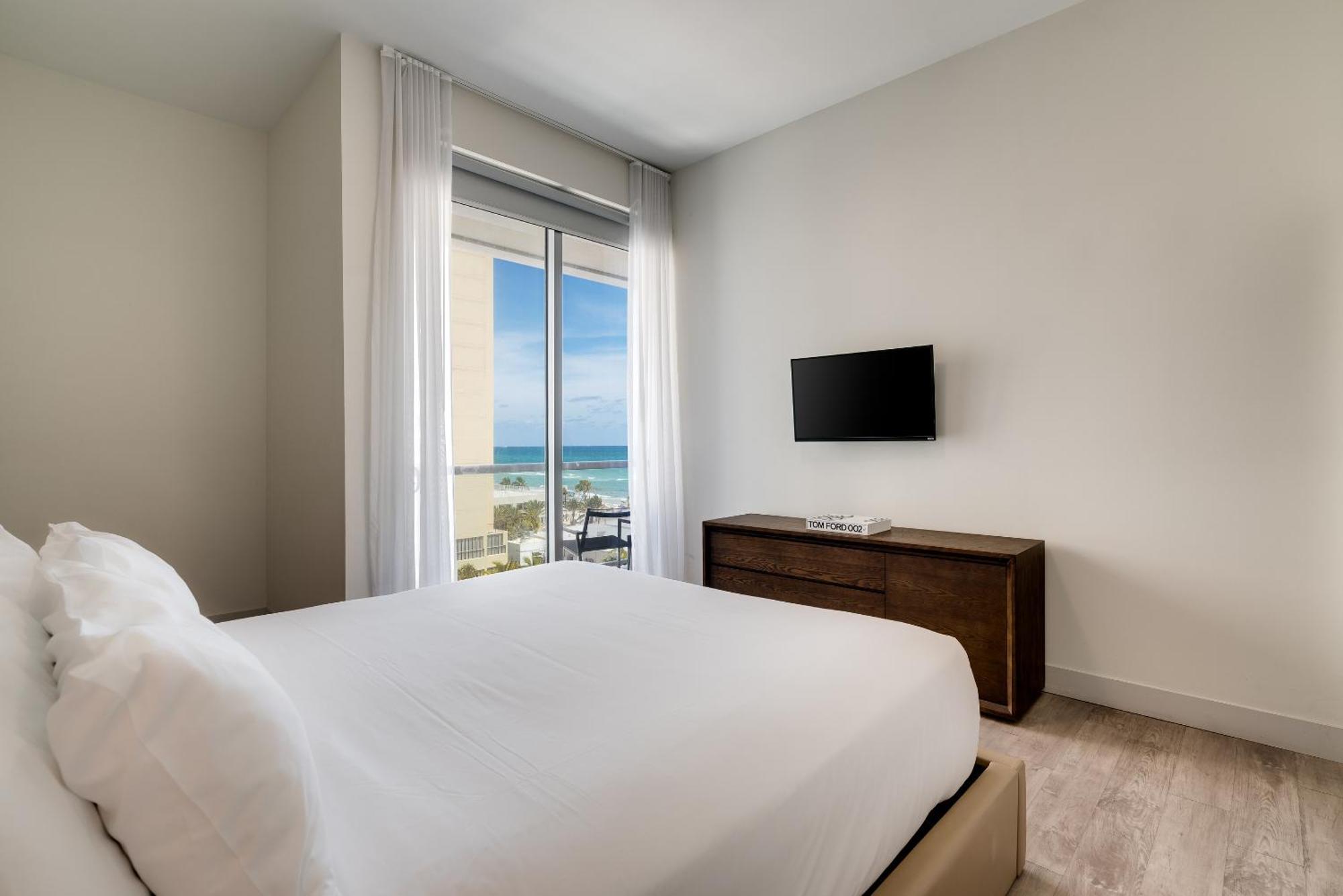 Costa Hollywood Beach Resort - An All Suite Hotel מראה חיצוני תמונה